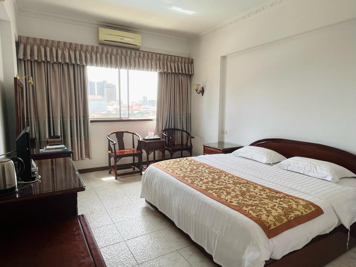 Chung Hsin Hotel 中信酒店 Phnom Penh Luaran gambar